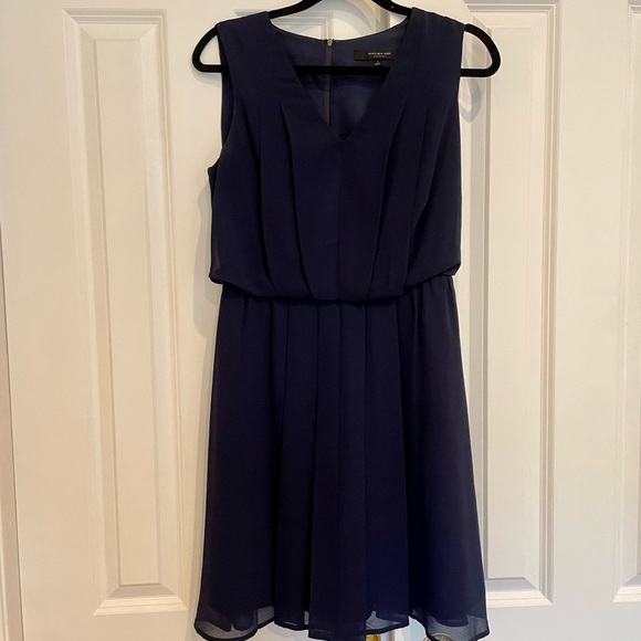 Marc New York - Andrew Marc - pleated navy dress - Picture 1 of 7